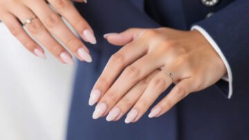 Makijaż odmładzający po 40. roku życia – techniki, które podkreślają naturalną urodę